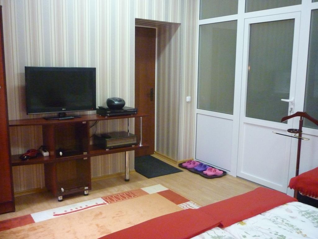 Hostel 3 Stars Na Oktyabryskoy 维捷布斯克 外观 照片