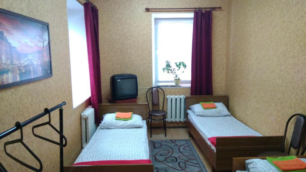 Hostel 3 Stars Na Oktyabryskoy 维捷布斯克 外观 照片