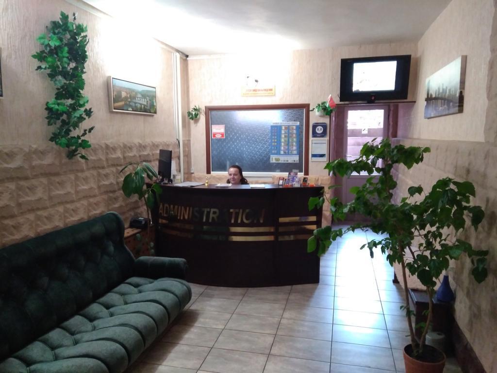 Hostel 3 Stars Na Oktyabryskoy 维捷布斯克 外观 照片