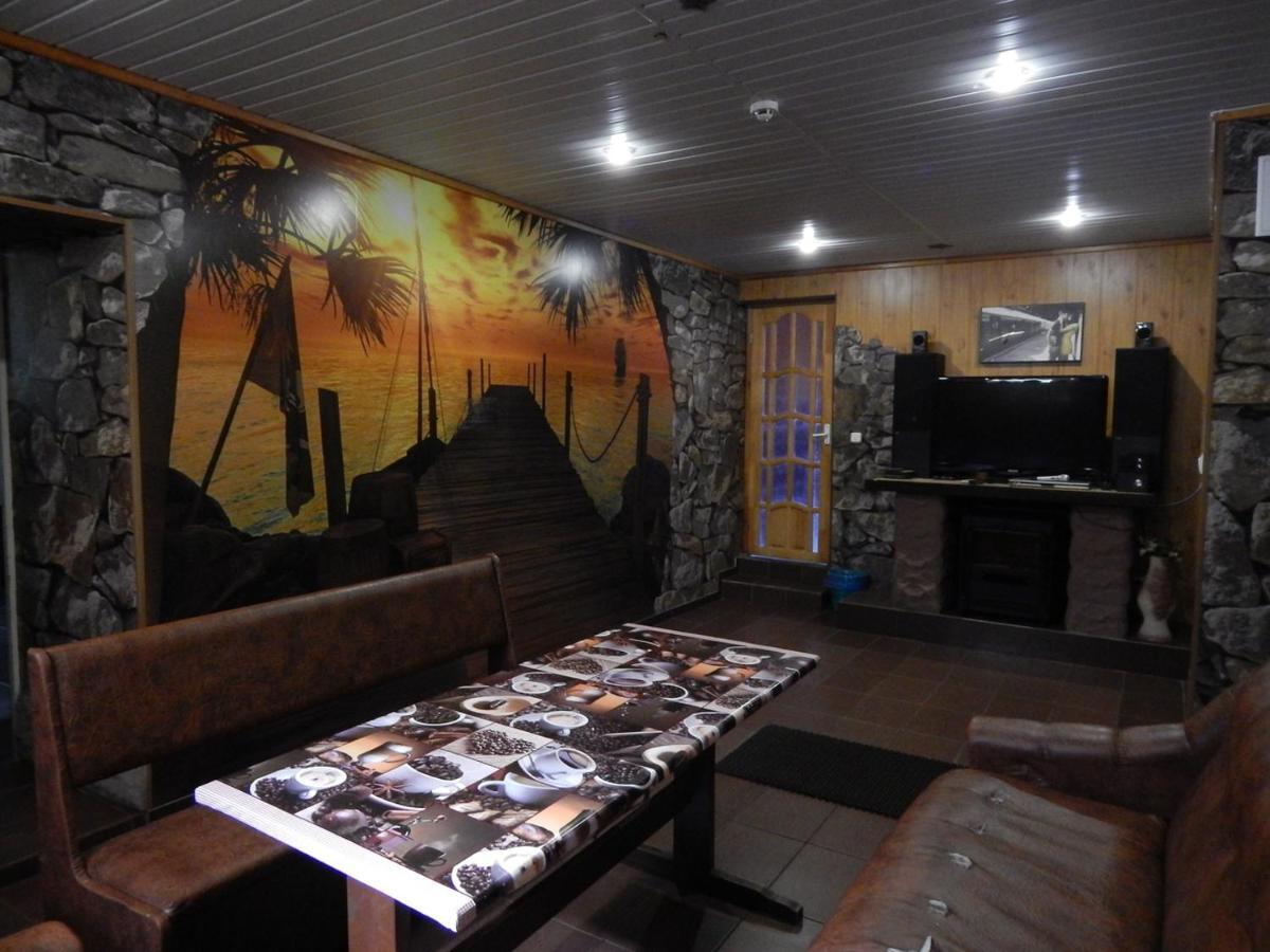 Hostel 3 Stars Na Oktyabryskoy 维捷布斯克 外观 照片
